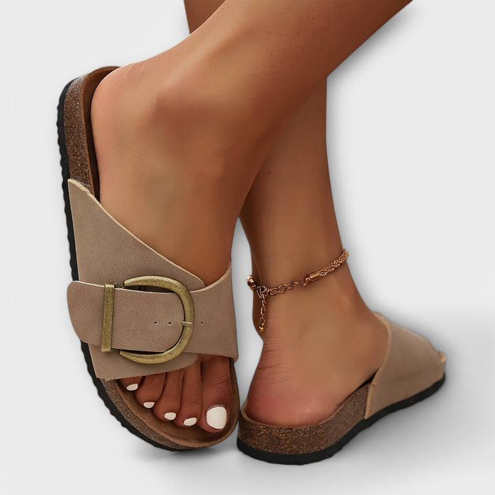 Comfortable Flip-Flops with Strap