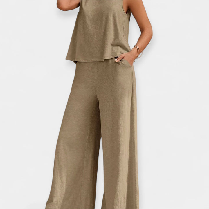 Set of Sleeveless Top and Wide Pants