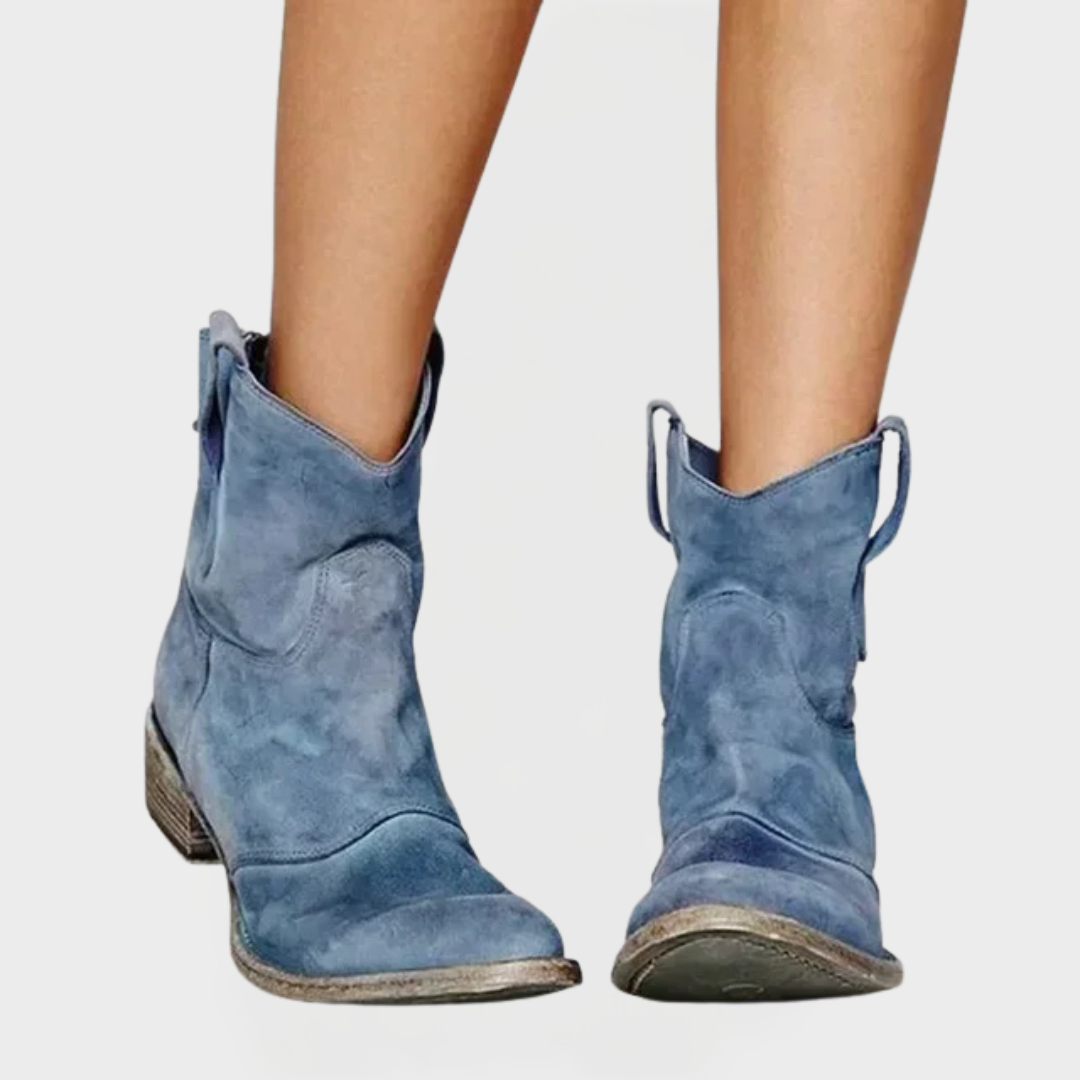 Retro Western Ankle Boots with a Chic Feel