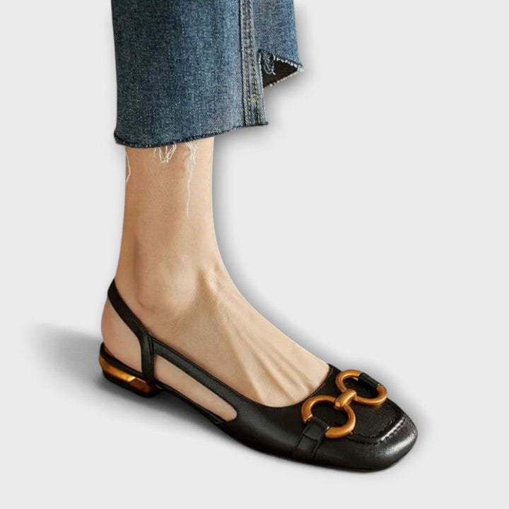 Sandal with Buckle Clasp