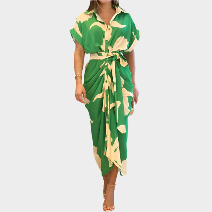 Dress with Puff Collar and Elegant Line