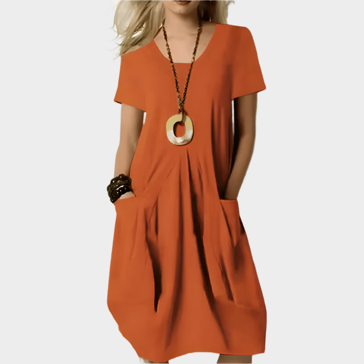 Elegant Dress that Accentuates the Waist with Comfortable Sophistication